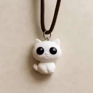pendentif petit chat blanc